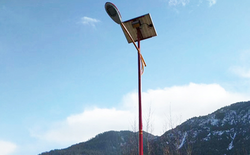 如何选择高质量的达坂城太阳能路灯材料：全方位指南