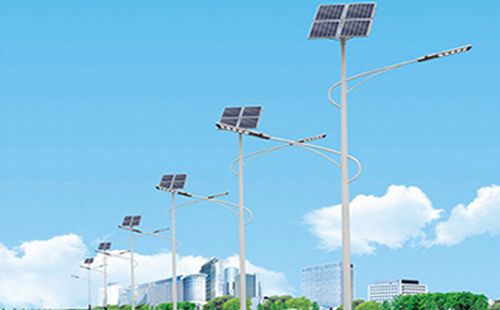 北方冬季达坂城太阳能路灯的保养要点